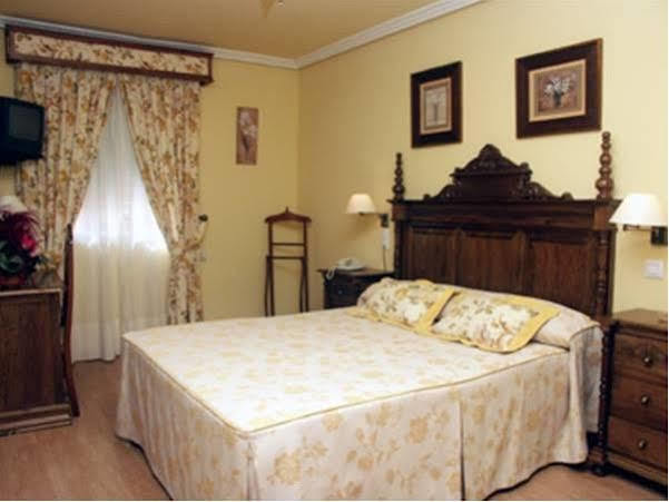 Hotel Victoria Zafra Esterno foto