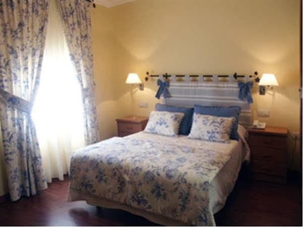Hotel Victoria Zafra Esterno foto